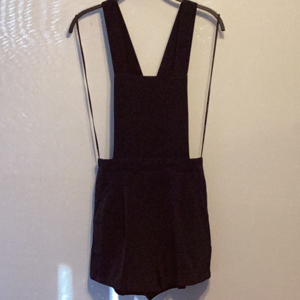 Forever 21 navy blue overalls/romper size small